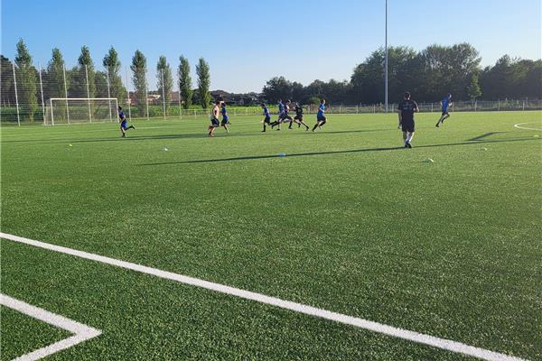 Aménagement terrain de football synthétique - Sportinfrabouw NV